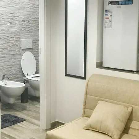 Spacious In Melendugno, 75 Sqm, Air-conditioned. Appartamento *